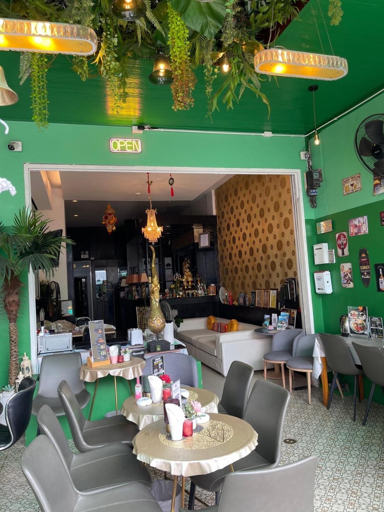 Elephant Room Patong Экстерьер фото