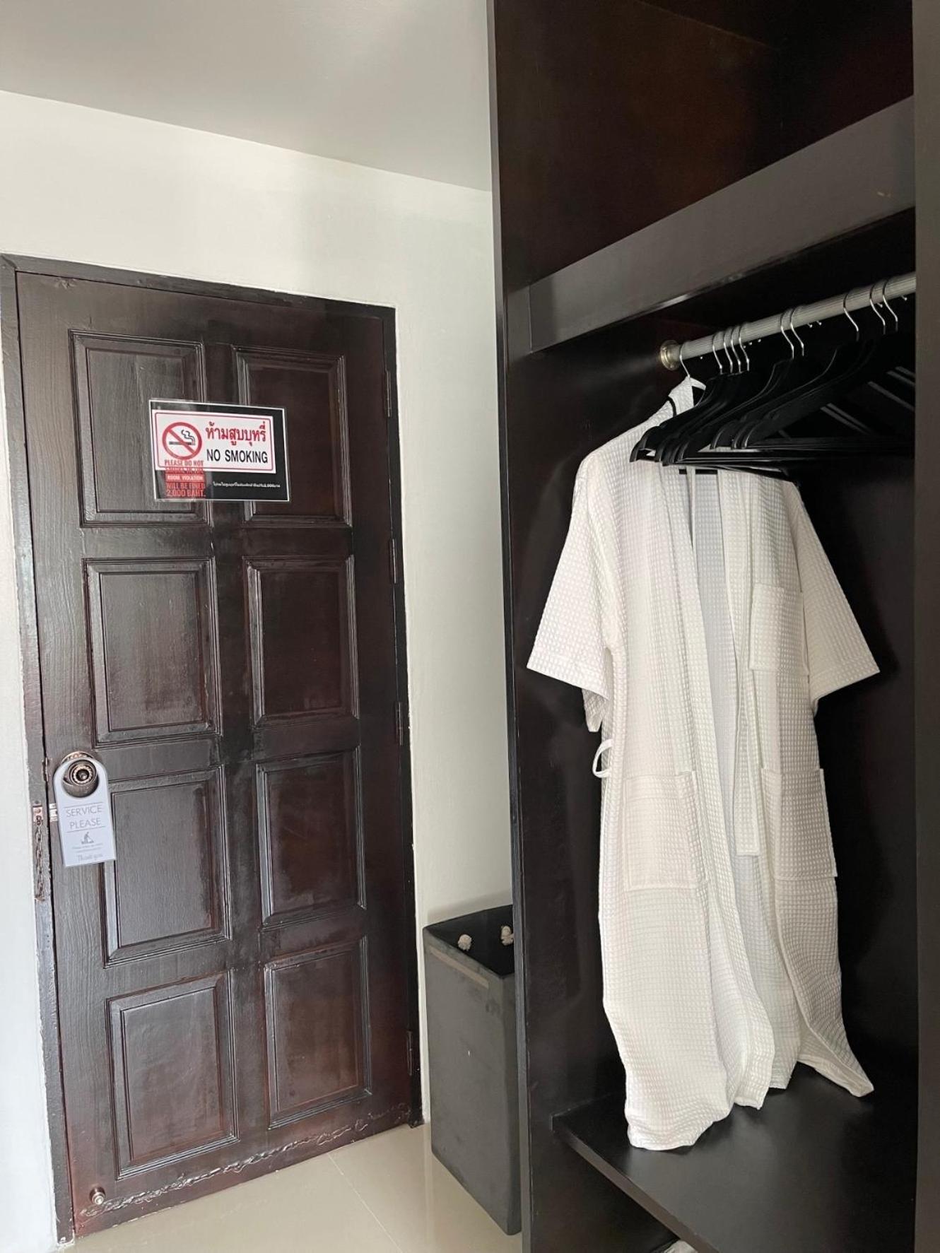 Elephant Room Patong Экстерьер фото